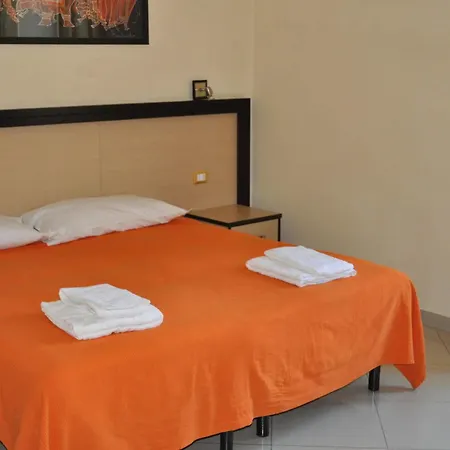 게스트하우스 올 시즌스 4*